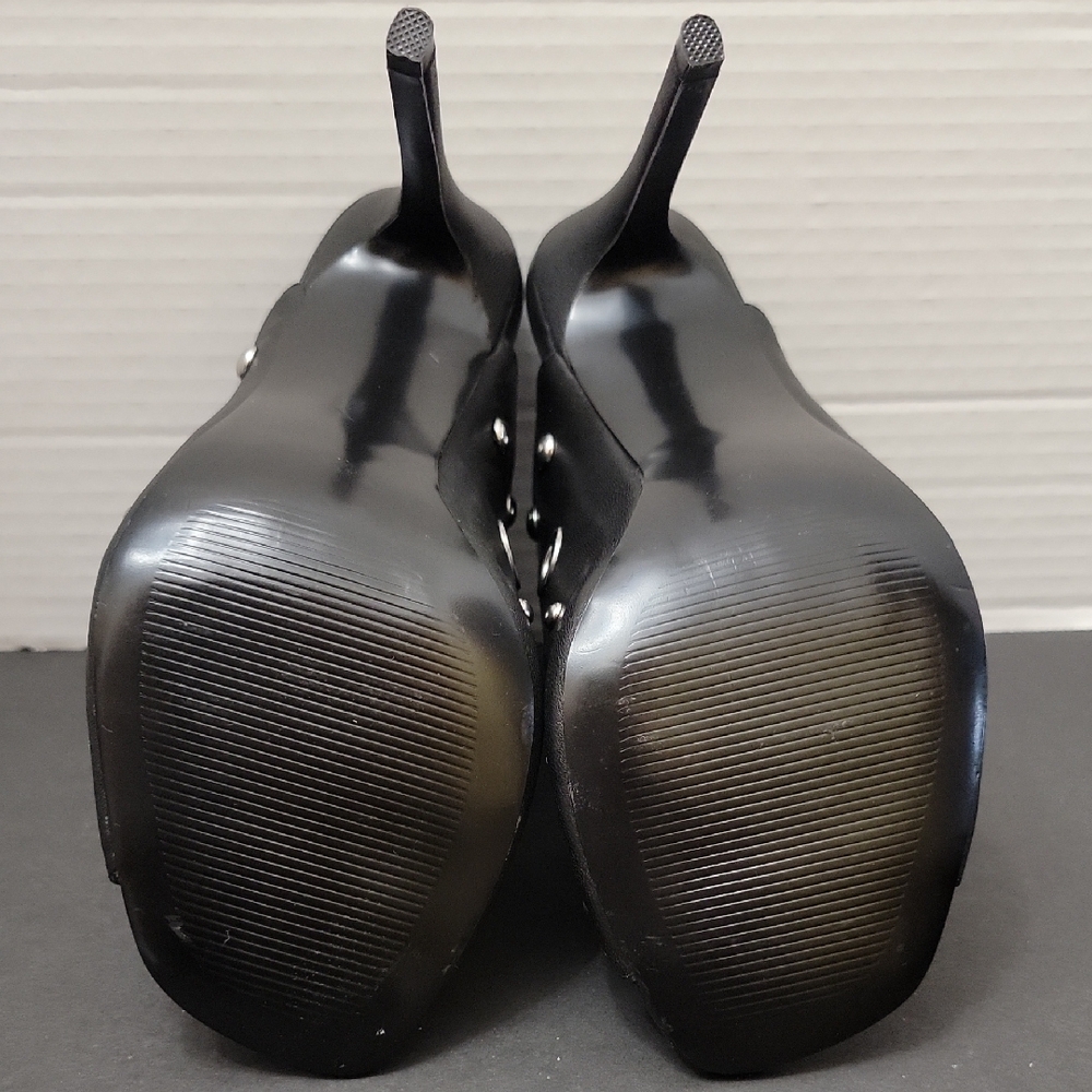 Steve Madden "Sooki" -G LTR Grommet Black Studded Mules - Picture 4 of 5